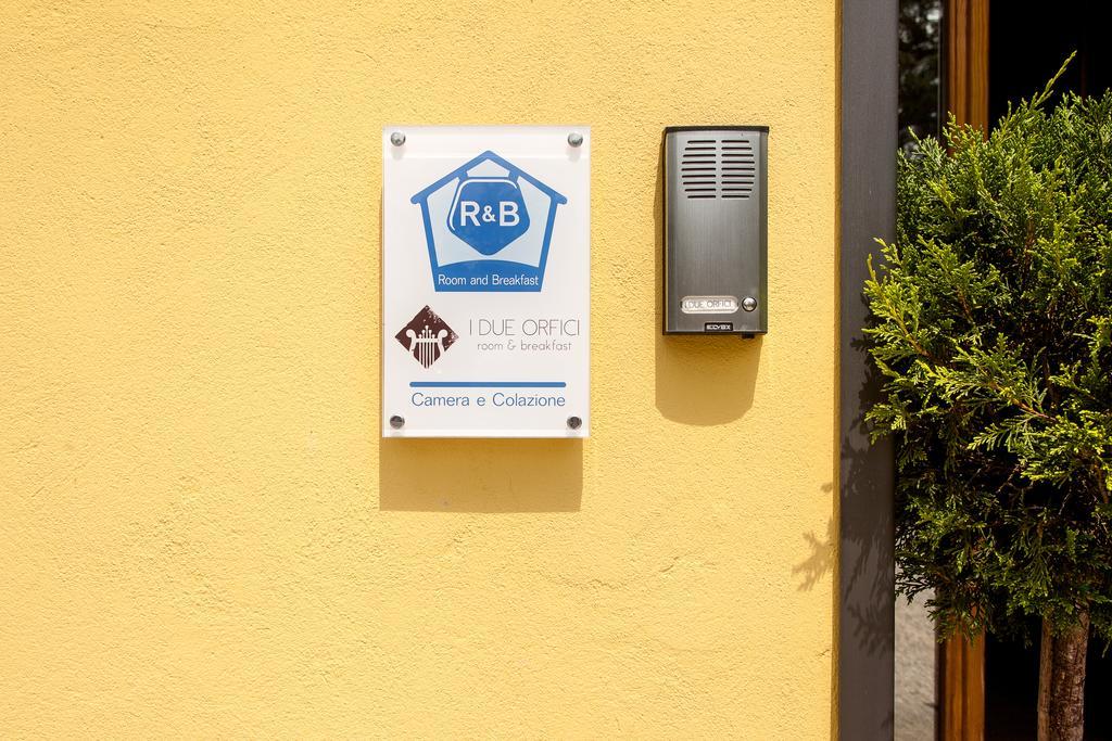 I Due Orfici Acomodação com café da manhã Cona  Exterior foto
